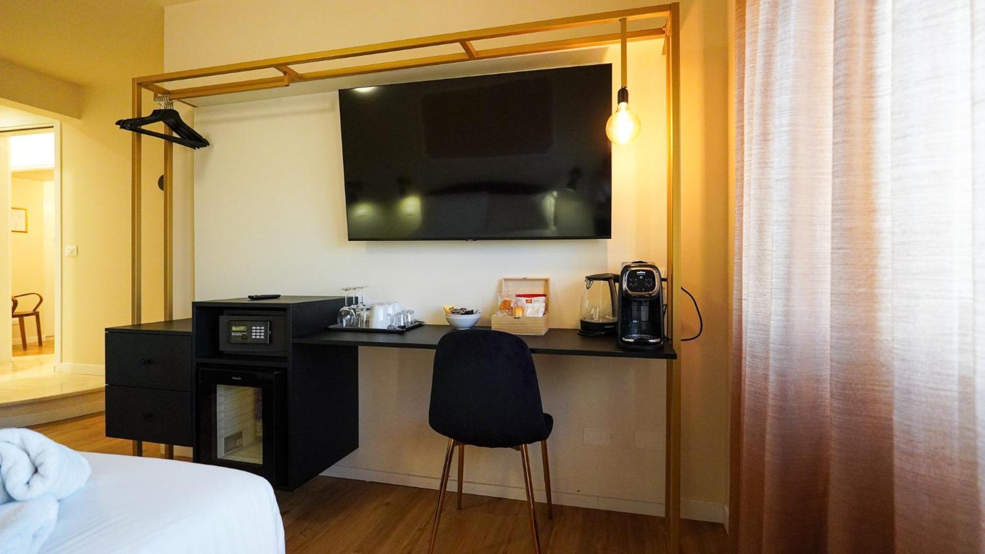 51 Guest house *